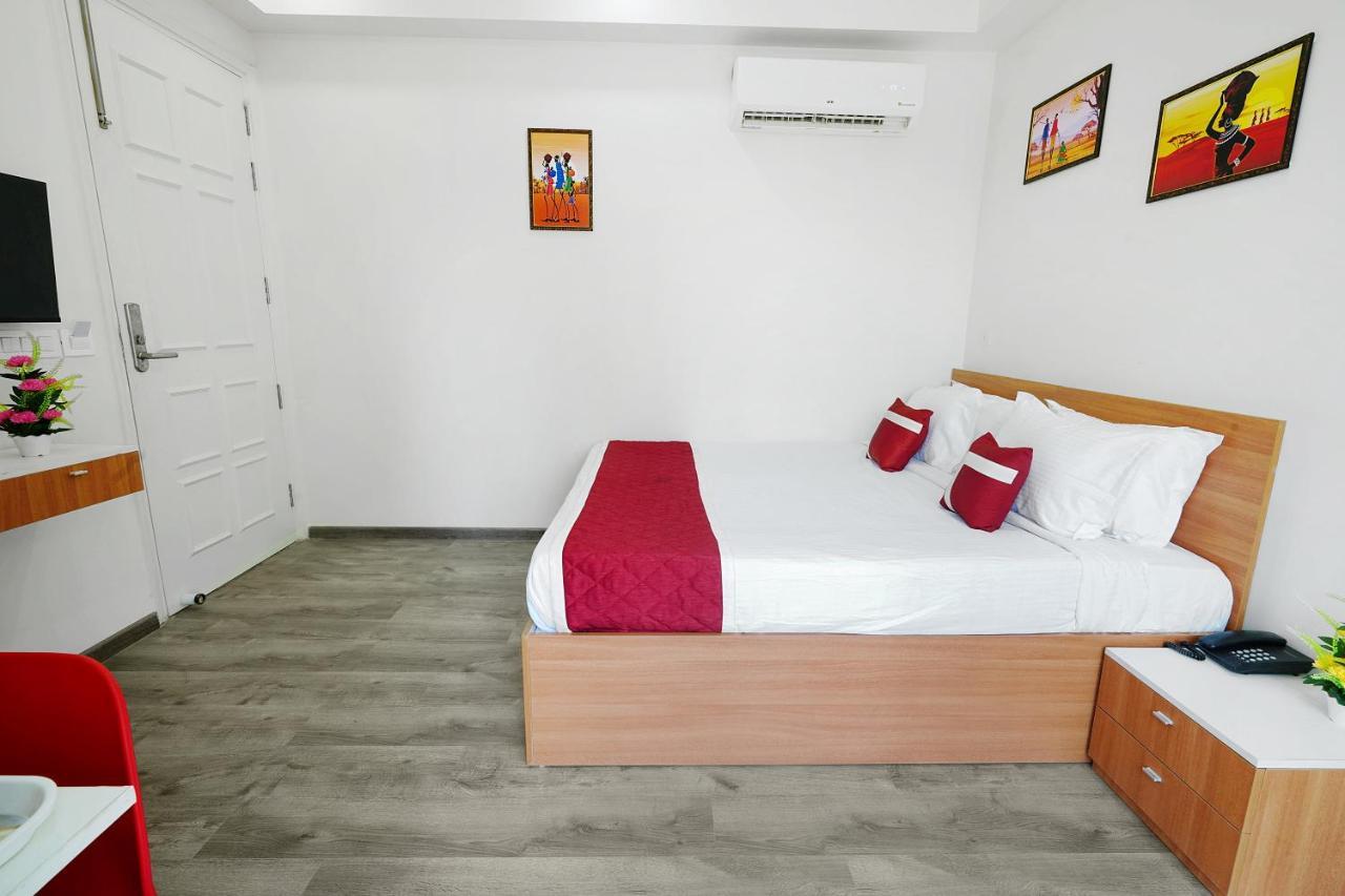 Octave Orchid Vista Hotel Gurgaon Exterior foto