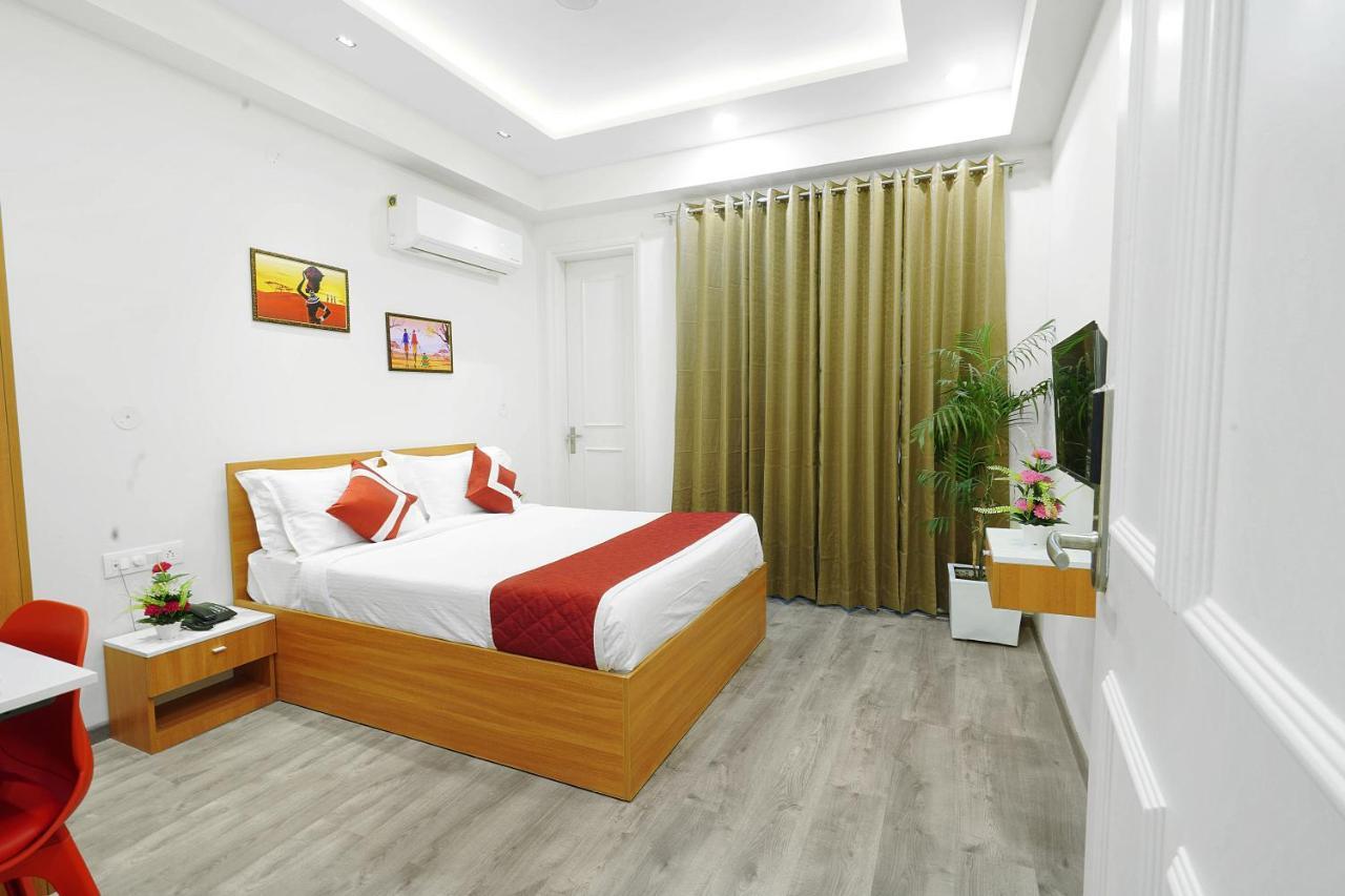 Octave Orchid Vista Hotel Gurgaon Exterior foto